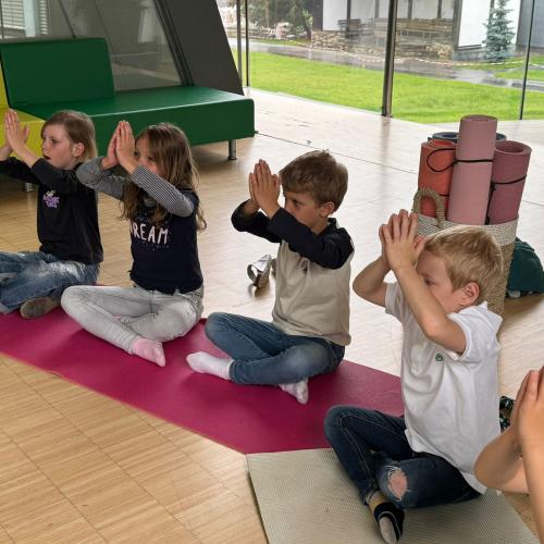 yoga 1b
