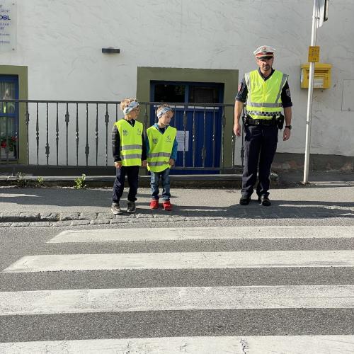 Polizei 1b