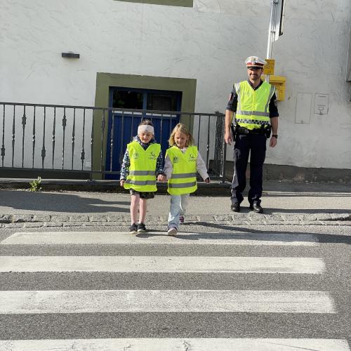 Polizei 1b