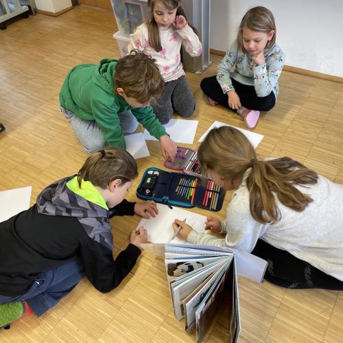Vorlesen der 2b für die 1b