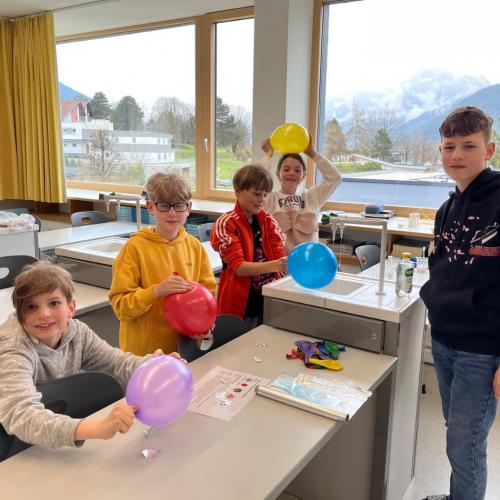 Physik mit Kevin 4b