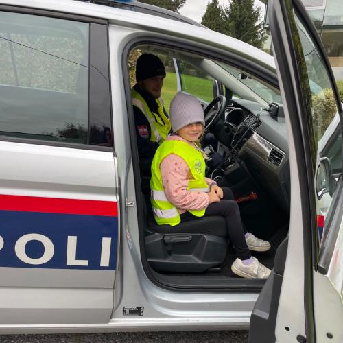 Polizei 2b