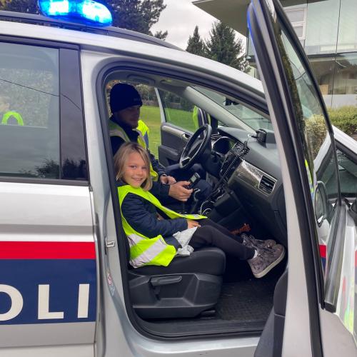 Polizei 2b