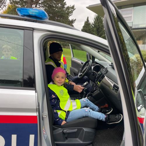 Polizei 2b
