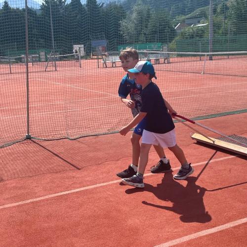 2. Tennis 2b