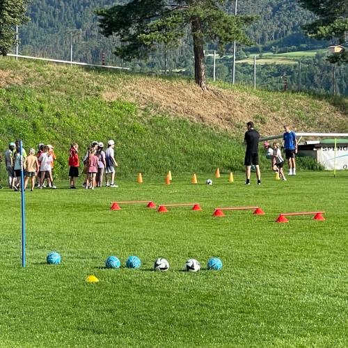 Fußball 2b