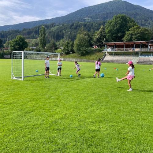 Fußball 2b