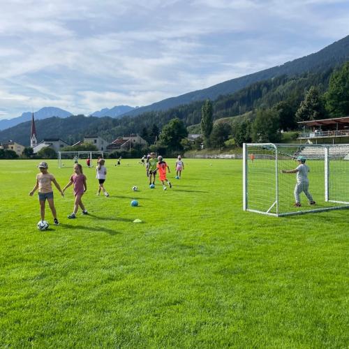 Fußball 2b