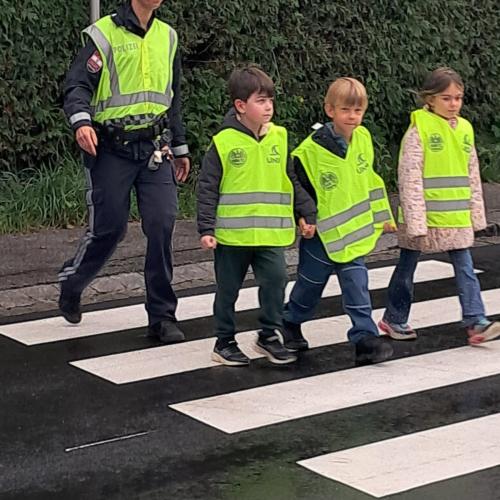 Polizei 1b